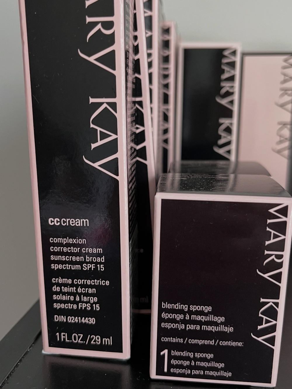 Mary Kay CC Cream SPF 15 (2 available) & 2 blending sponges